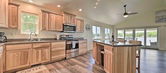 Hale/long Lake Retreat w/ Kayaks & Boat Dock