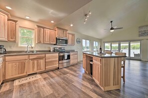 House (3 Bedrooms) | Interior - Hale/long Lake Retreat w/ Kayaks & Boat Dock (Hale)