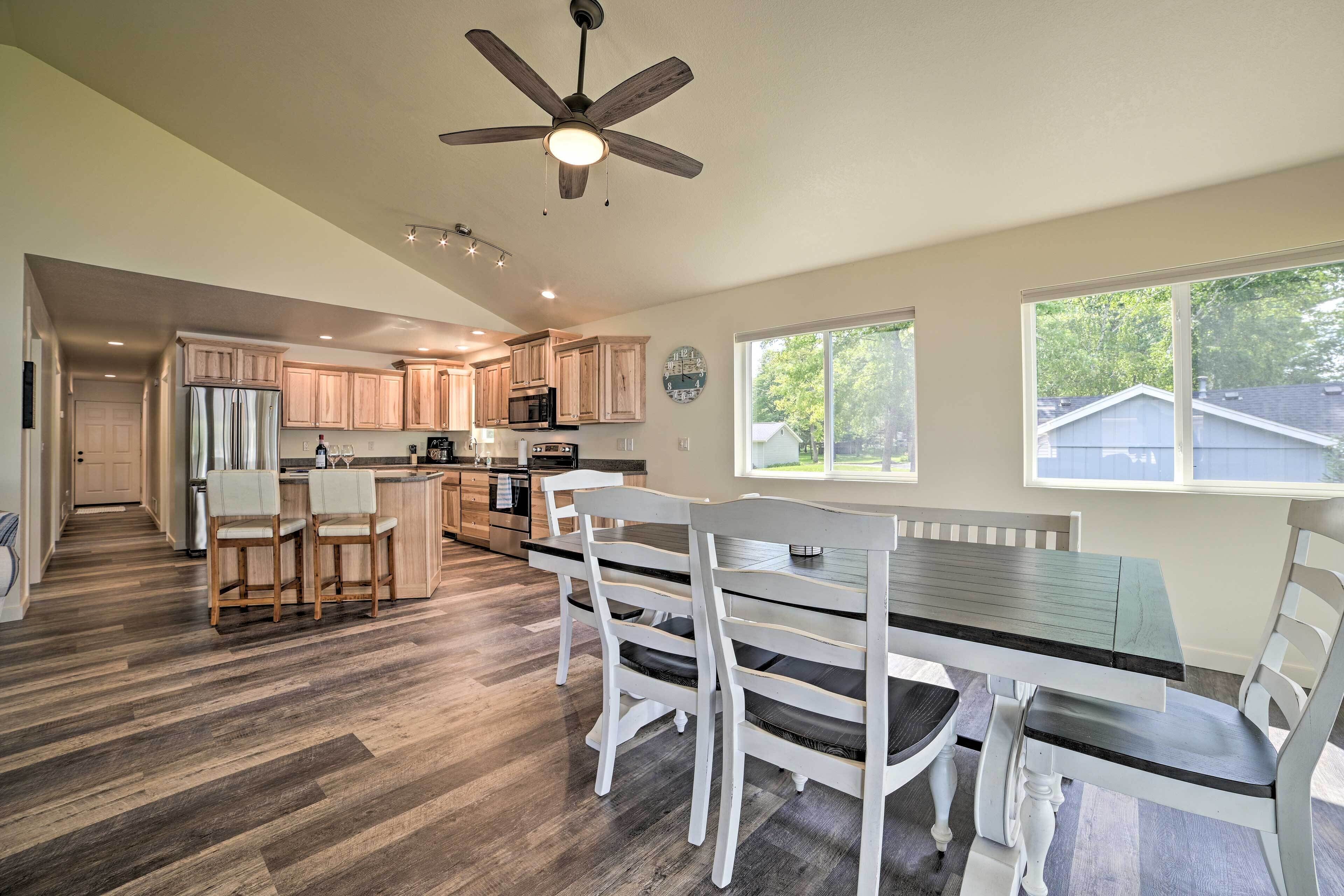 House (3 Bedrooms) | Interior