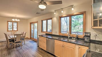 House (3 Bedrooms) | Bahagian dalam