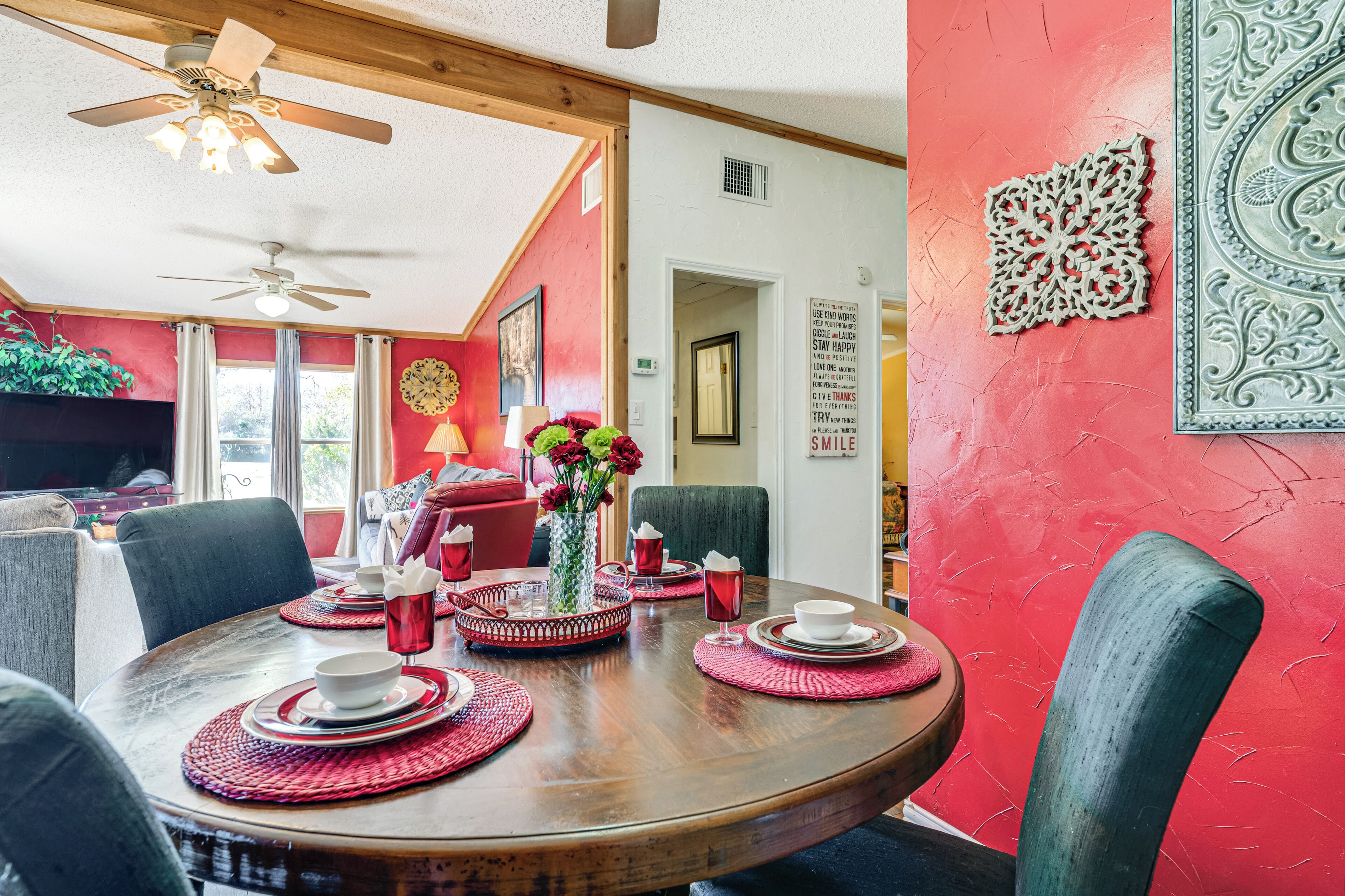 House (2 Bedrooms) | Interior