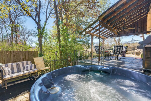 House (2 Bedrooms) | Interior - College Station Getaway w/ Hot Tub & Courtyard! (College Station)