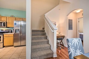 Interior - 9 Mi to Disney: Resort Townhome in Davenport! (Davenport)