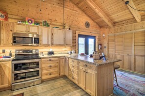 House (2 Bedrooms) | Interior - Remote Cabin w/ Gas Stove < 7 Mi to Town! (Glendo)