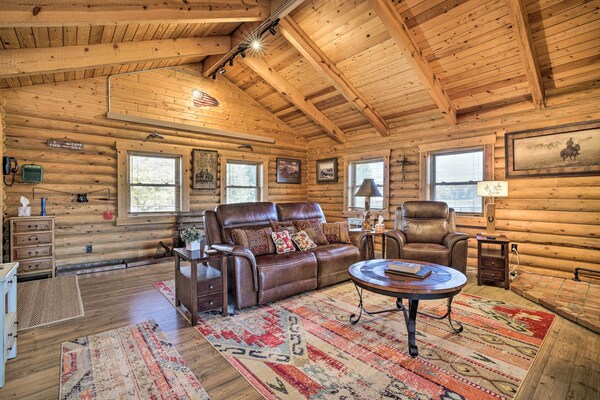 Remote Cabin W/ Gas Stove < 7 Mi To Town! - Wyoming