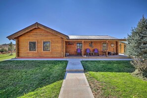 House (2 Bedrooms) | Interior - Remote Cabin w/ Gas Stove < 7 Mi to Town! (Glendo)