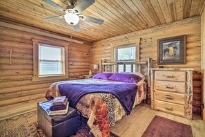 House (2 Bedrooms) | Interior - Remote Cabin w/ Gas Stove < 7 Mi to Town! (Glendo)
