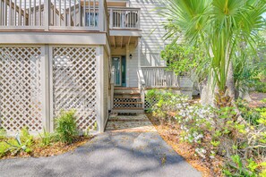 Apartment (2 Bedrooms) | Interior - < 1 Mi to Beach: Condo w/ Community Perks in Hhi! (Hilton Head Island)