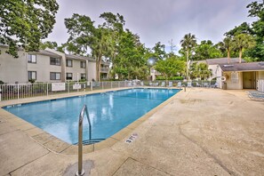 Apartment (2 Bedrooms) | Interior - < 1 Mi to Beach: Condo w/ Community Perks in Hhi! (Hilton Head Island)