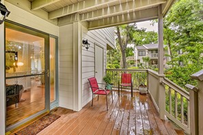 Apartment (2 Bedrooms) | Interior - < 1 Mi to Beach: Condo w/ Community Perks in Hhi! (Hilton Head Island)