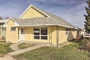 House (3 Bedrooms) | Interior - Sheridan Getaway Near Dtwn, Fishing + Hiking! (Sheridan)