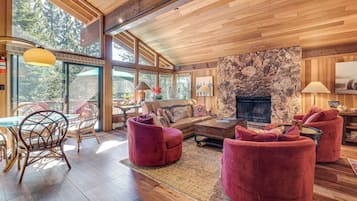 House (5 Bedrooms) | Front of property