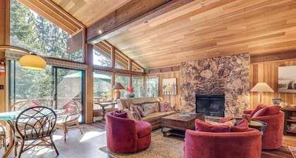 Family-friendly Truckee Cabin Near Ski Shuttle!