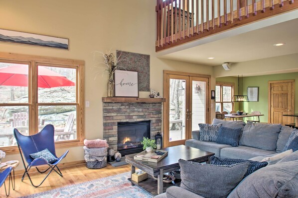 House (3 Bedrooms) | Interior - Wintergreen Resort Cabin: Near the Slopes! (Roseland)