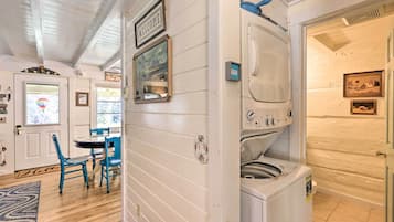 Rumah (2 Bedrooms) | Interior