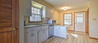 Lexington Home ~ 2 Mi to University of Kentucky!