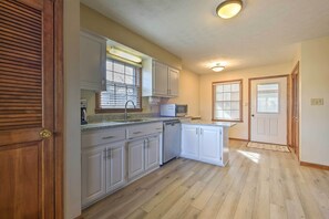 House (3 Bedrooms) | Interior - Lexington Home ~ 2 Mi to University of Kentucky! (Lexington)