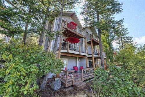 Bigfork Townhome w/ Deck, Grill & Golf Course View