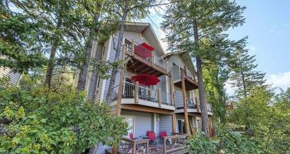 Bigfork Townhome w/ Deck, Grill & Golf Course View