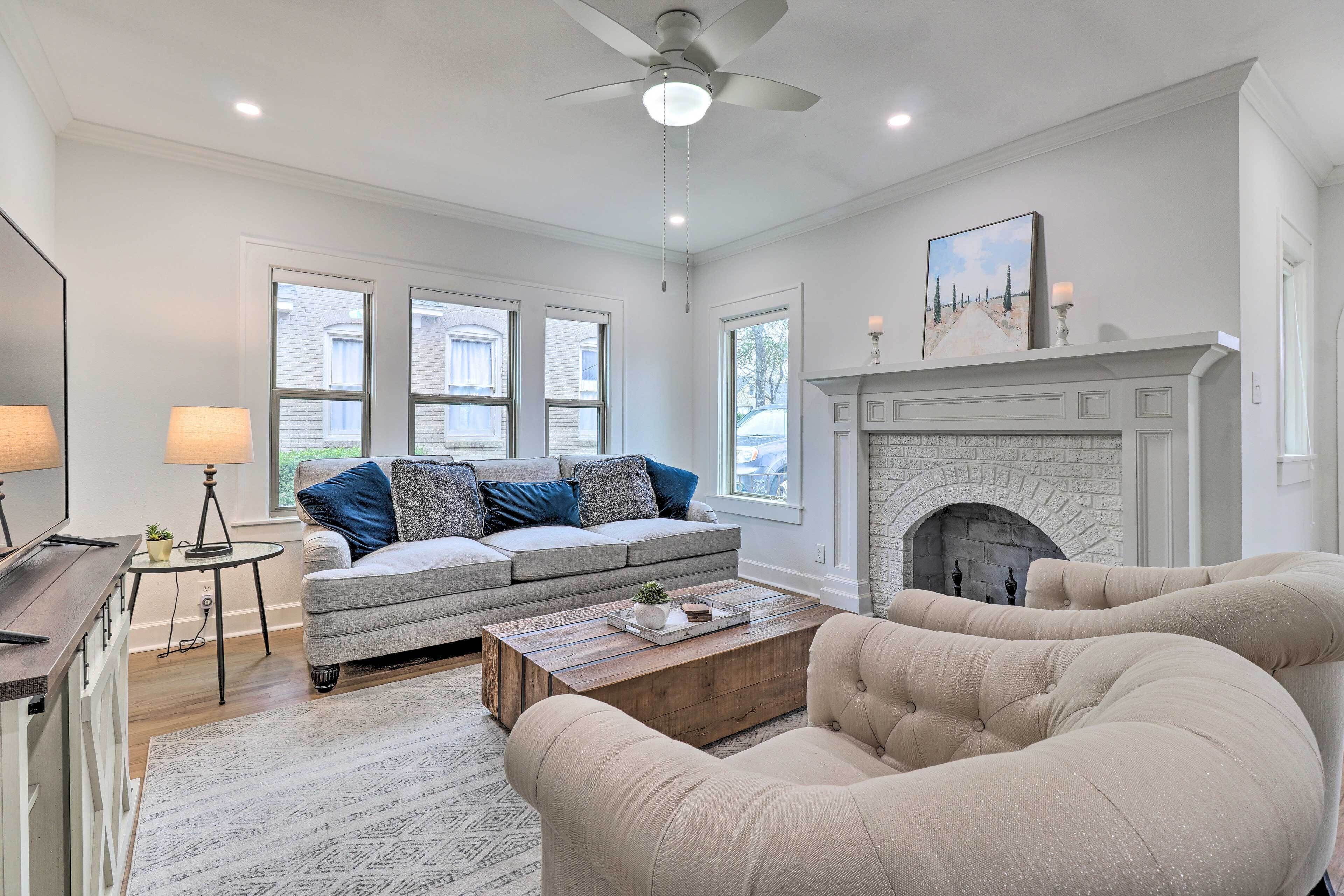 Charming Temple Home Near Hospital & College