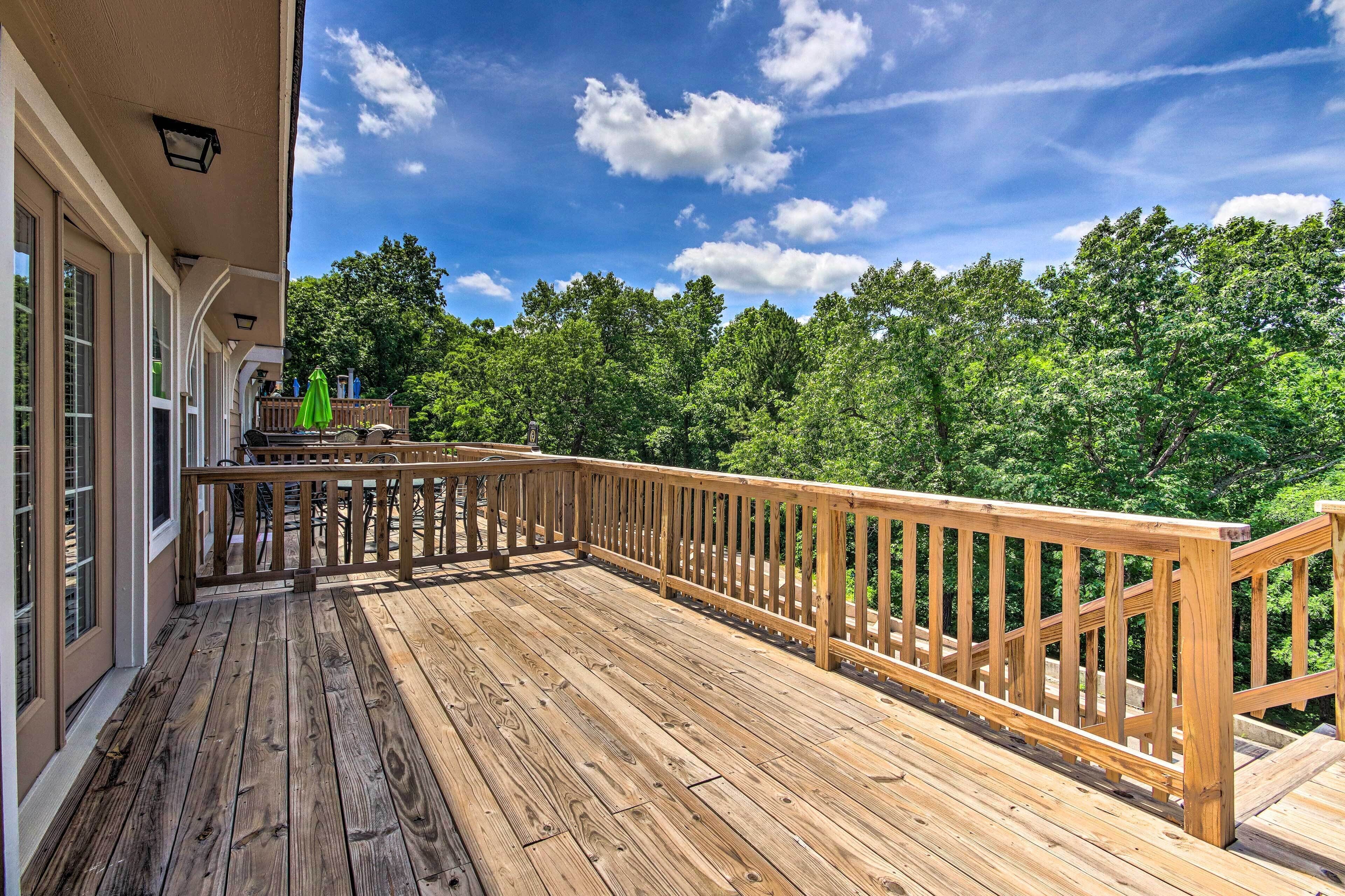 Cozy Eucha Townhome w/ Deck & Lake Access!