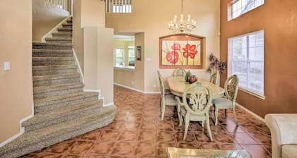 El Paso Retreat w/ Pool: 11 Mi to Downtown!