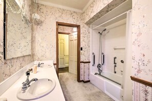 Bathroom - Victorian Mineral City Home Near Atwood Lake! (Mineral City)