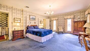 4 bedrooms, iron/ironing board, bed sheets