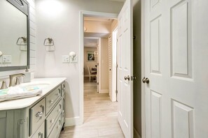 Interior - Hilton Head Island Condo, Close to Beach! (Hilton Head Island)