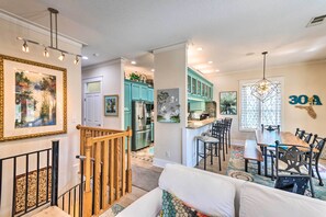 House (5 Bedrooms) | Interior