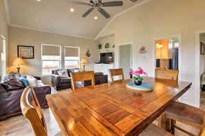 Interior - Port Bolivar Getaway w/ Ocean View: Walk to Beach! (Port Bolivar)