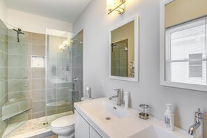Apartment (3 Bedrooms) | Interior - Carolina Beach Vacation Home Near Boardwalk (Carolina Beach)