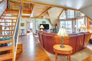 House (4 Bedrooms) | Interior - Remote Elk City Escape w/ Decks & Mtn Views! (Elk City)