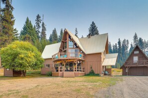 House (4 Bedrooms) | Front of property - Remote Elk City Escape w/ Decks & Mtn Views! (Elk City)