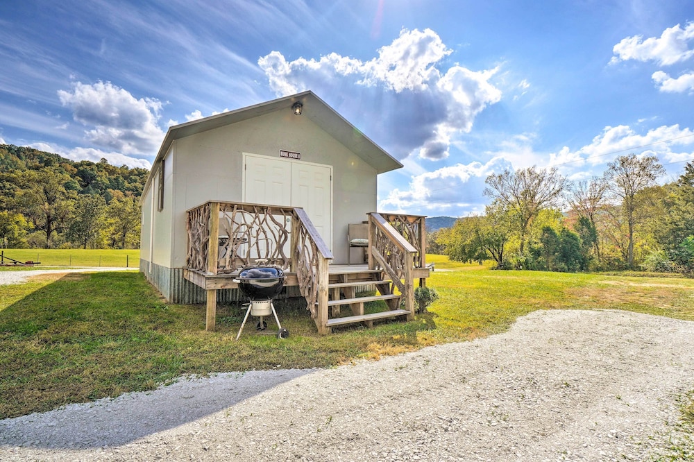 Dog-friendly Huntsville Cabin, Near Trails!