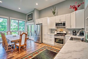 Cottage (3 Bedrooms) | Interior