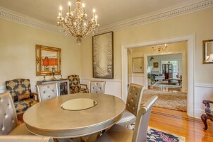 Villa (6 Bedrooms) | Interior