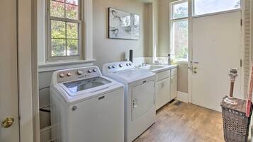 Villa (6 Bedrooms) | Interior