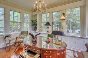 Villa (6 Bedrooms) | Interior