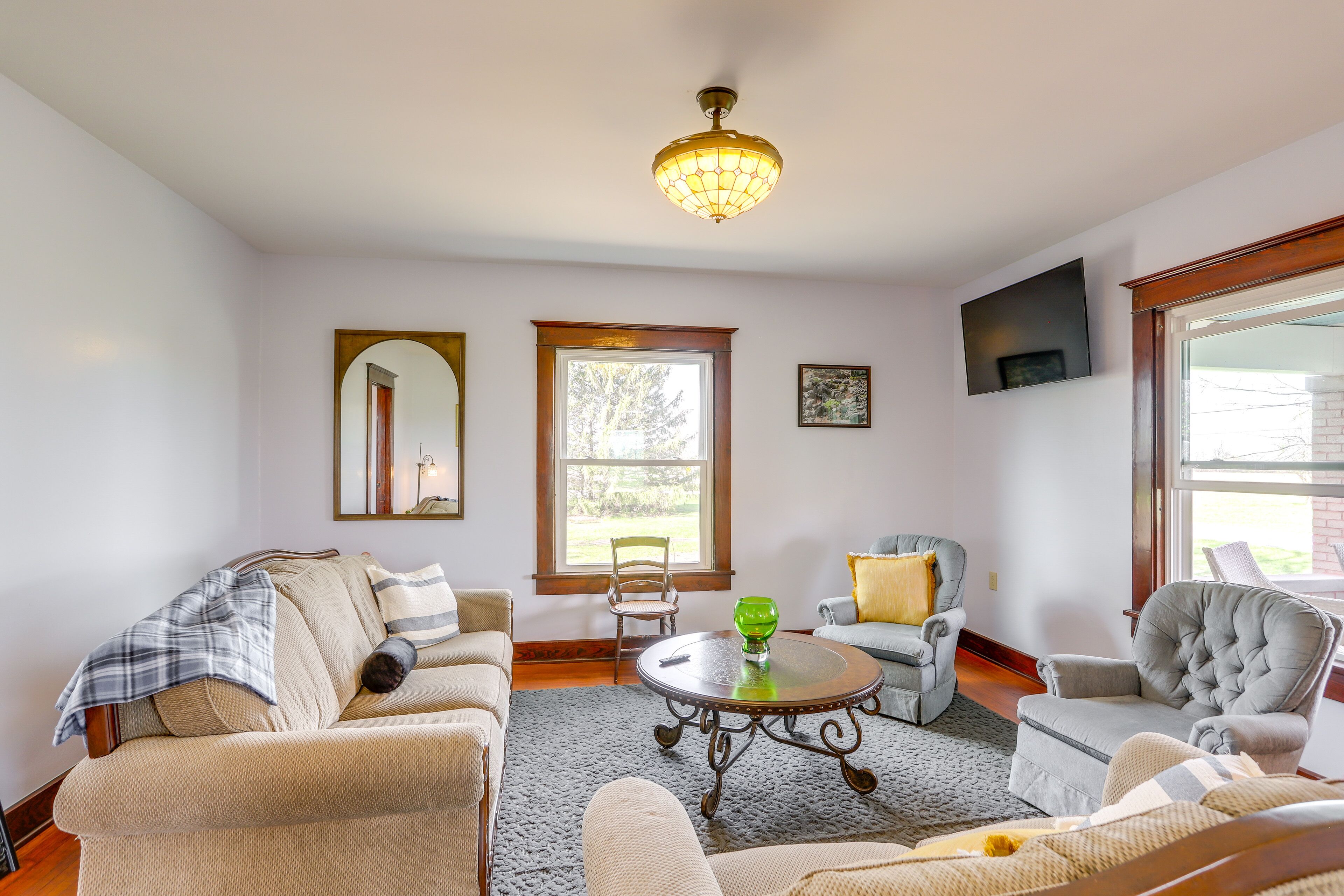 Bright Van Wert Home: 0.5 Mi to Golf Course!