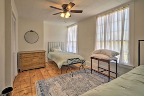 Rumah (5 Bedrooms) | Interior