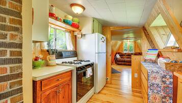 House (1 Bedroom) | Interior