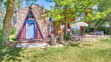 House (1 Bedroom) | Interior