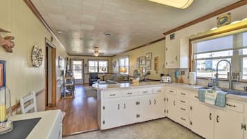 Cottage (3 Bedrooms) | Interior