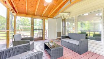 House (2 Bedrooms) | Front of property