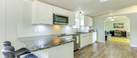 House (2 Bedrooms) | Interior