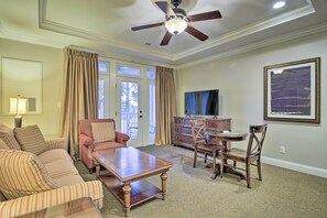 Apartment (1 Bedroom) | Interior - Anderson Golf Club Condo w/ Community Amenities! (Spring Lake)