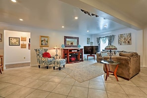 House (Multiple Bedrooms) | Interior