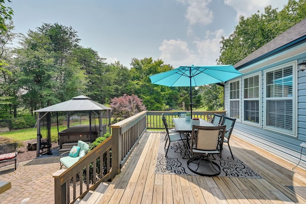 11 Mi To Greensboro: Family Home W/ Hot Tub - Greensboro, NC