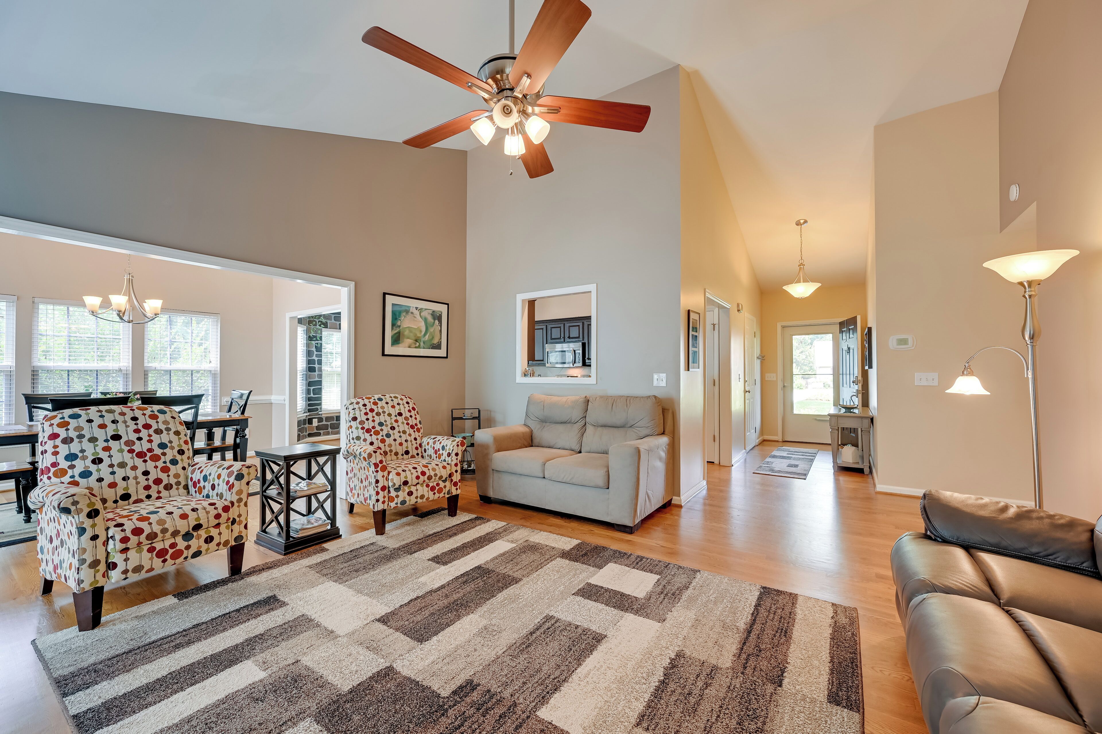 House (3 Bedrooms) | Interior